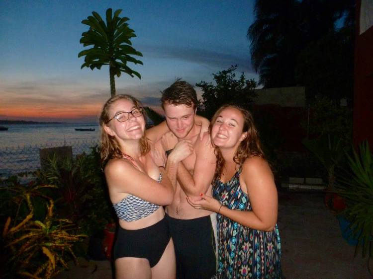 1450153_10153527643595316_155892610_n